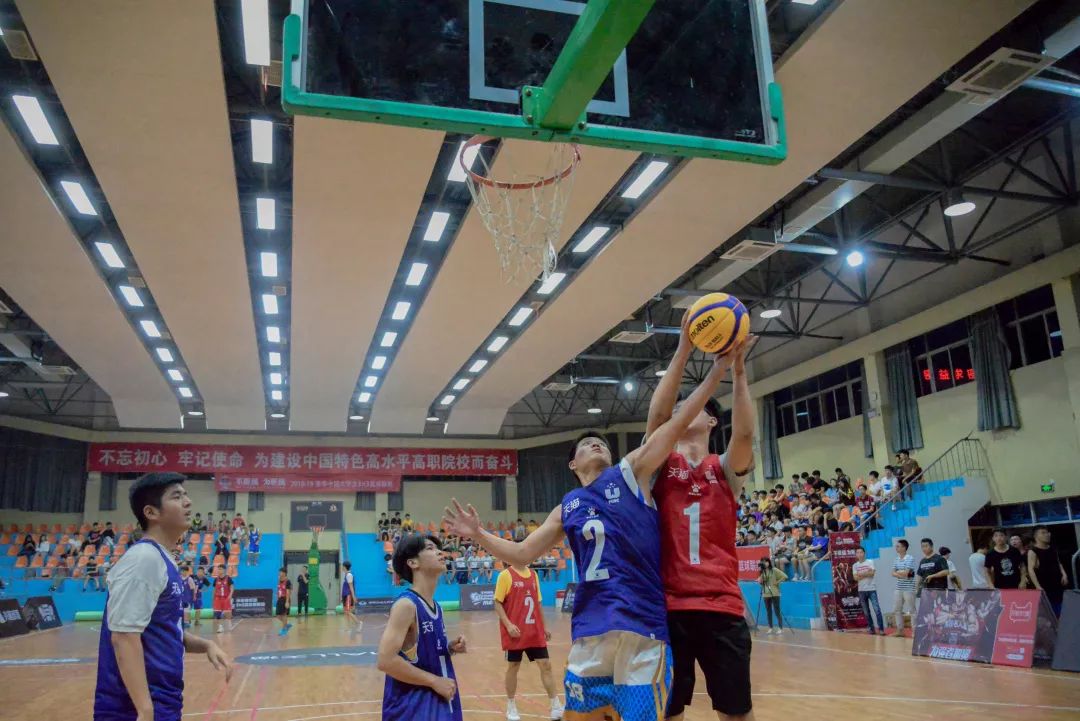 CBA中文网——中国男子篮球职业联赛赛程比分+球队数据+盘口分析CBA广东VS东莞 “打架门”事件严重影响广东队