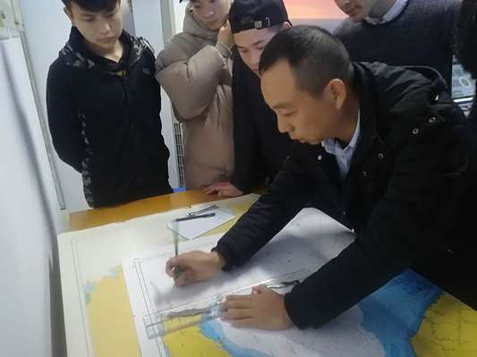 顶岗实习-航行船舶定位